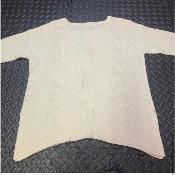 Eileen Fisher Merino Wool Sweater Cream Ivory size Medium - Picture 9 of 9